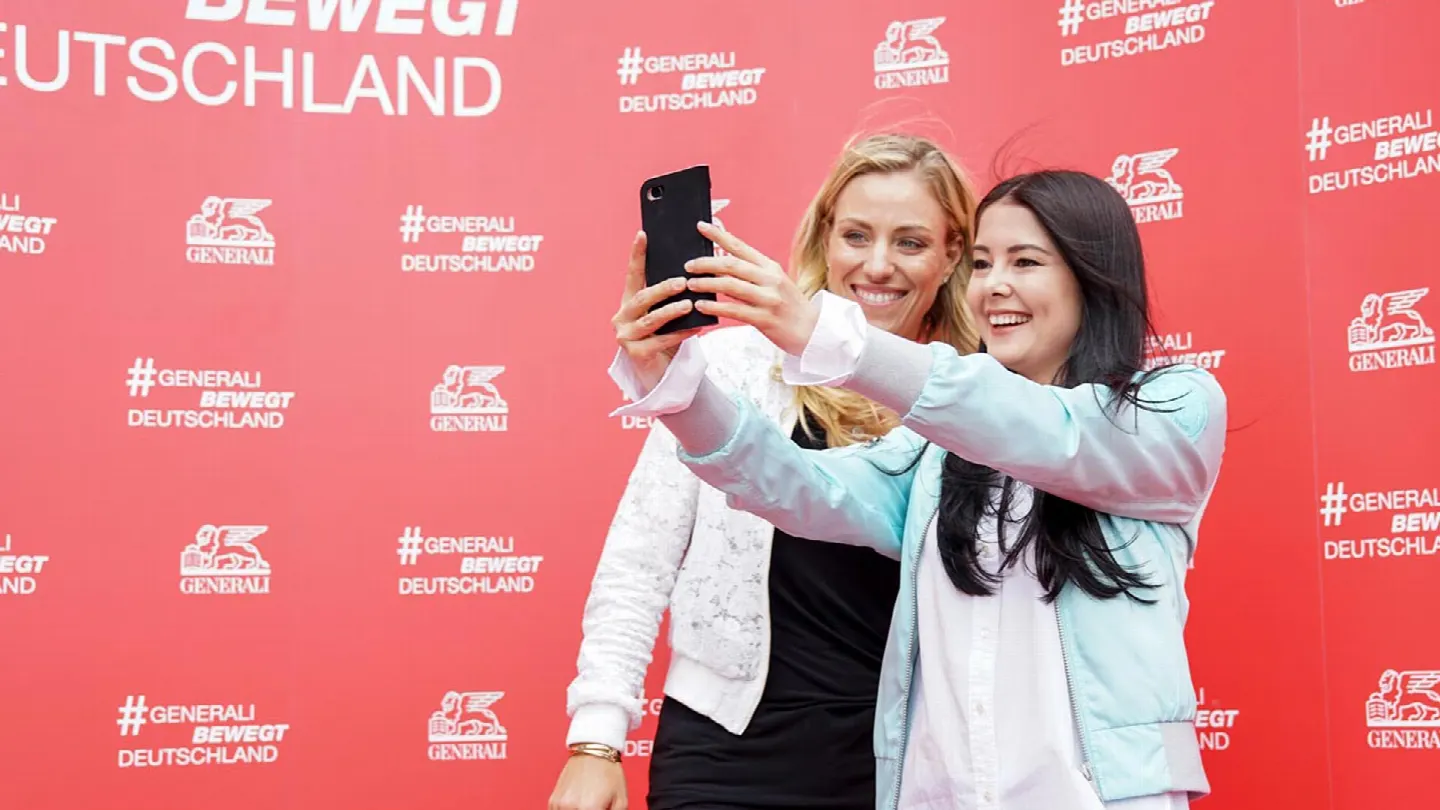 Influencer Event! Angelique Kerber überreicht #1 Sport Influencer Award an Pamela Reif!