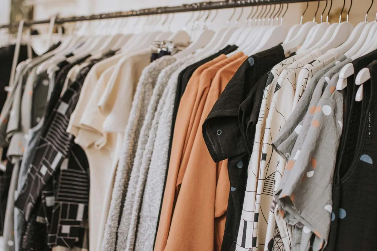 ASOS: Zwischen Highfashion & Streetstyle - Abiballkleid, Jogginghose & Designertasche