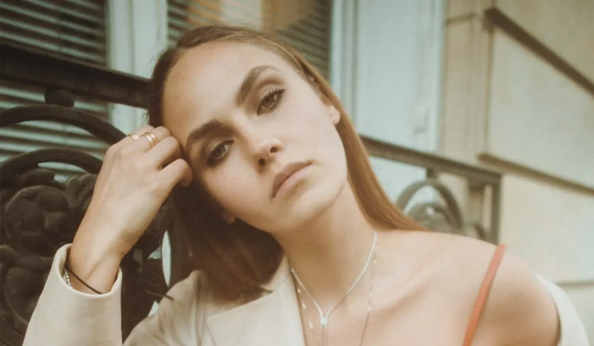 Interview mit Elena Carrière: Über den Druck auf Social Media, Mental Health & GNTM