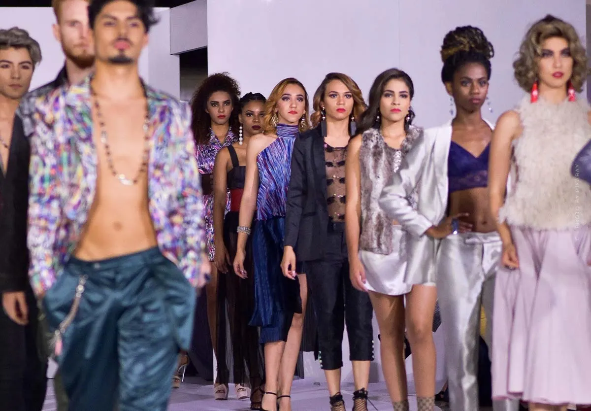 Männermodels, Looks und Idole wie Timothée Chalamet (Interview) + die 3 erfolgreichsten Männer