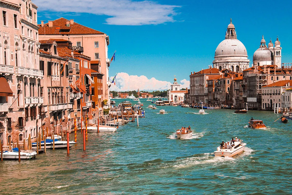 Europa erkunden: 5 Kurztrips fürs verlängerte Wochenende - Deutschland, Spanien, Montenegro & Co.