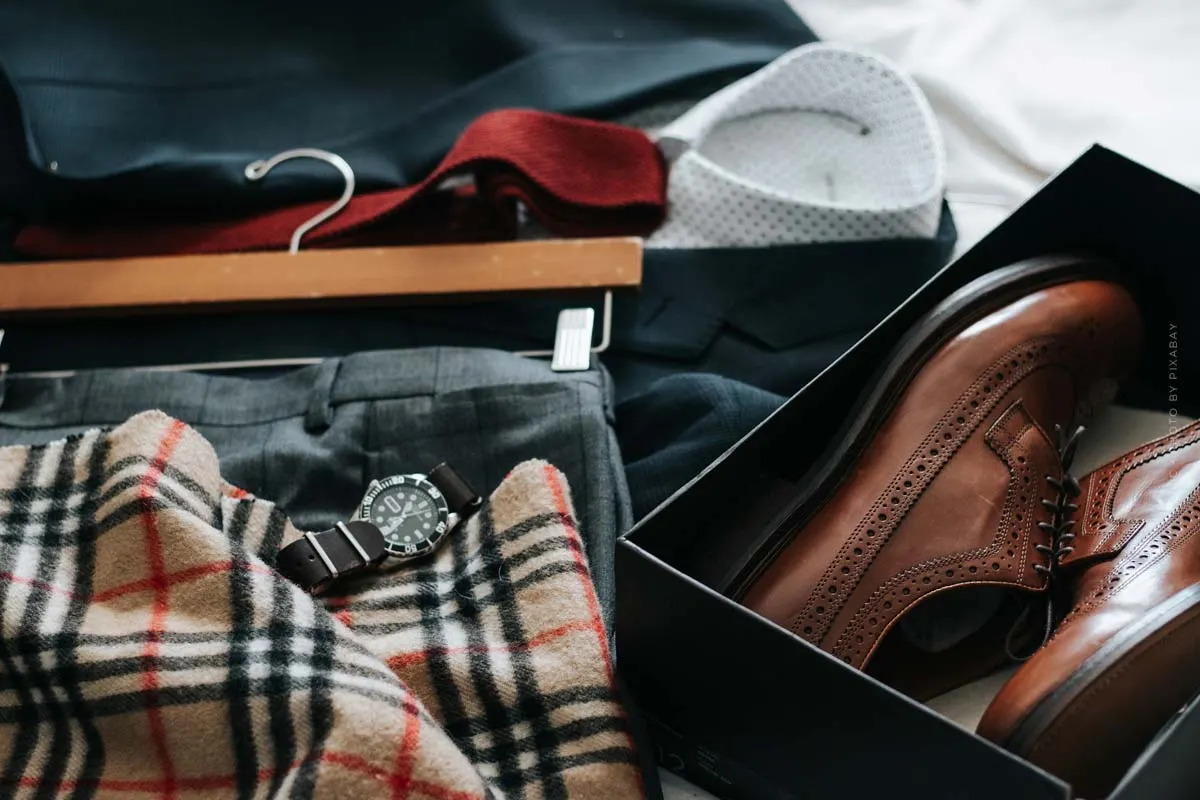 Britische Marken: Damen x Herren - Mode von Burberry, Ted Baker & Clarks