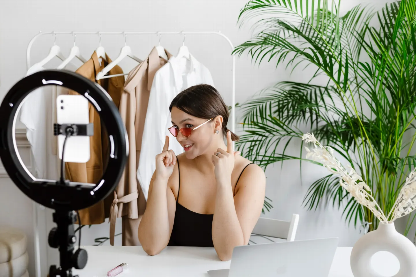 Influencer Marketing Agentur Hamburg: 10 Empfehlungen ↗️ Reichweite, Kampagne, Leads
