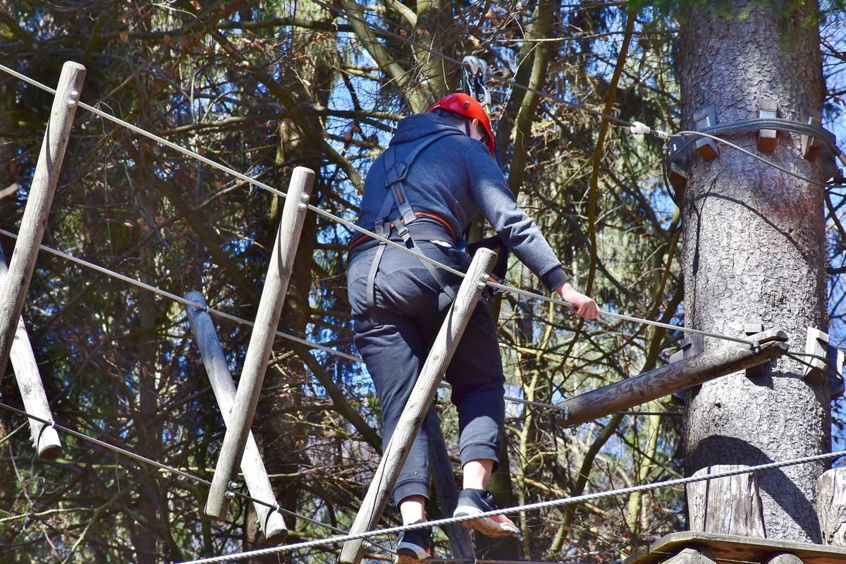 Kletterwald Kühlungsborn mit Seilbahn und Kletterausrüstung
