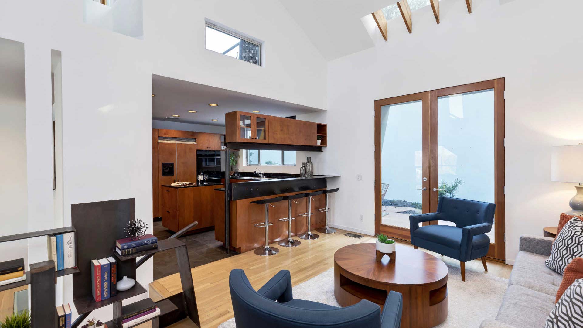 Picture of Luxury real estate Los Angeles: Lukinski's highlights - Plots up to $6. ...